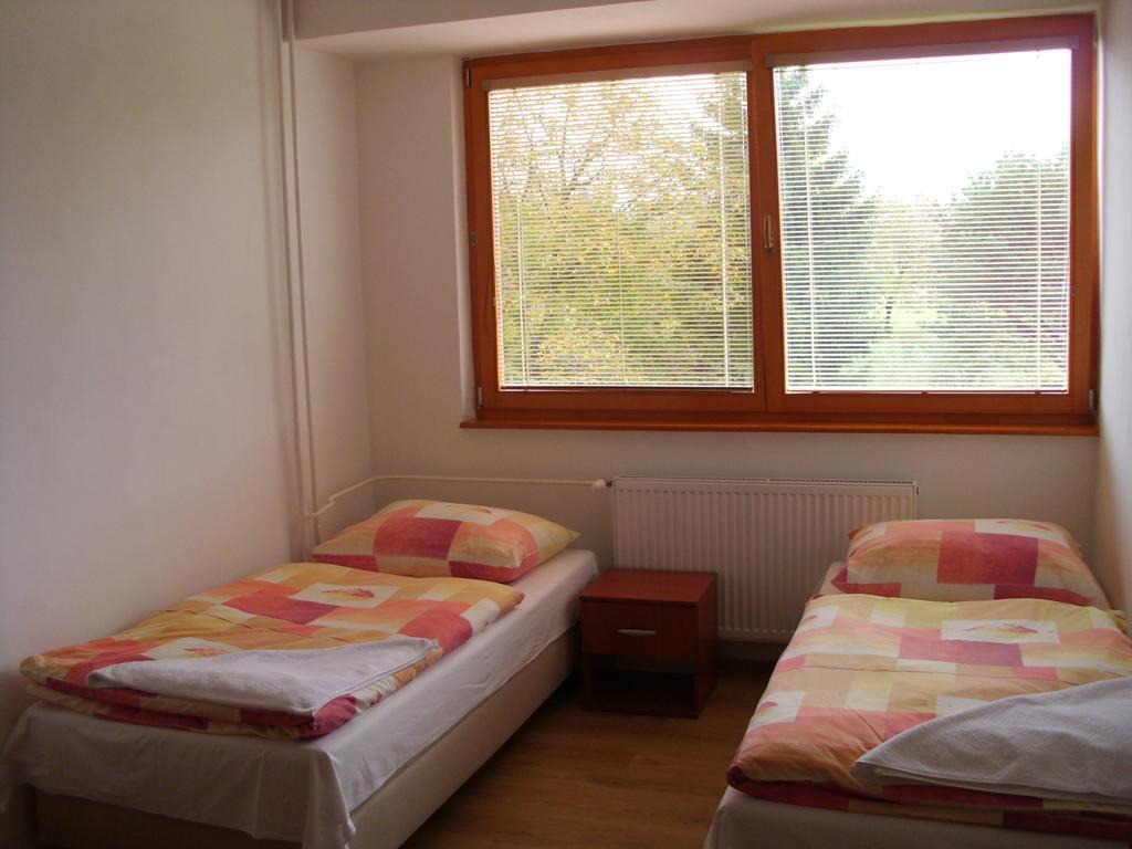 Guest House Mladost Prešov Esterno foto