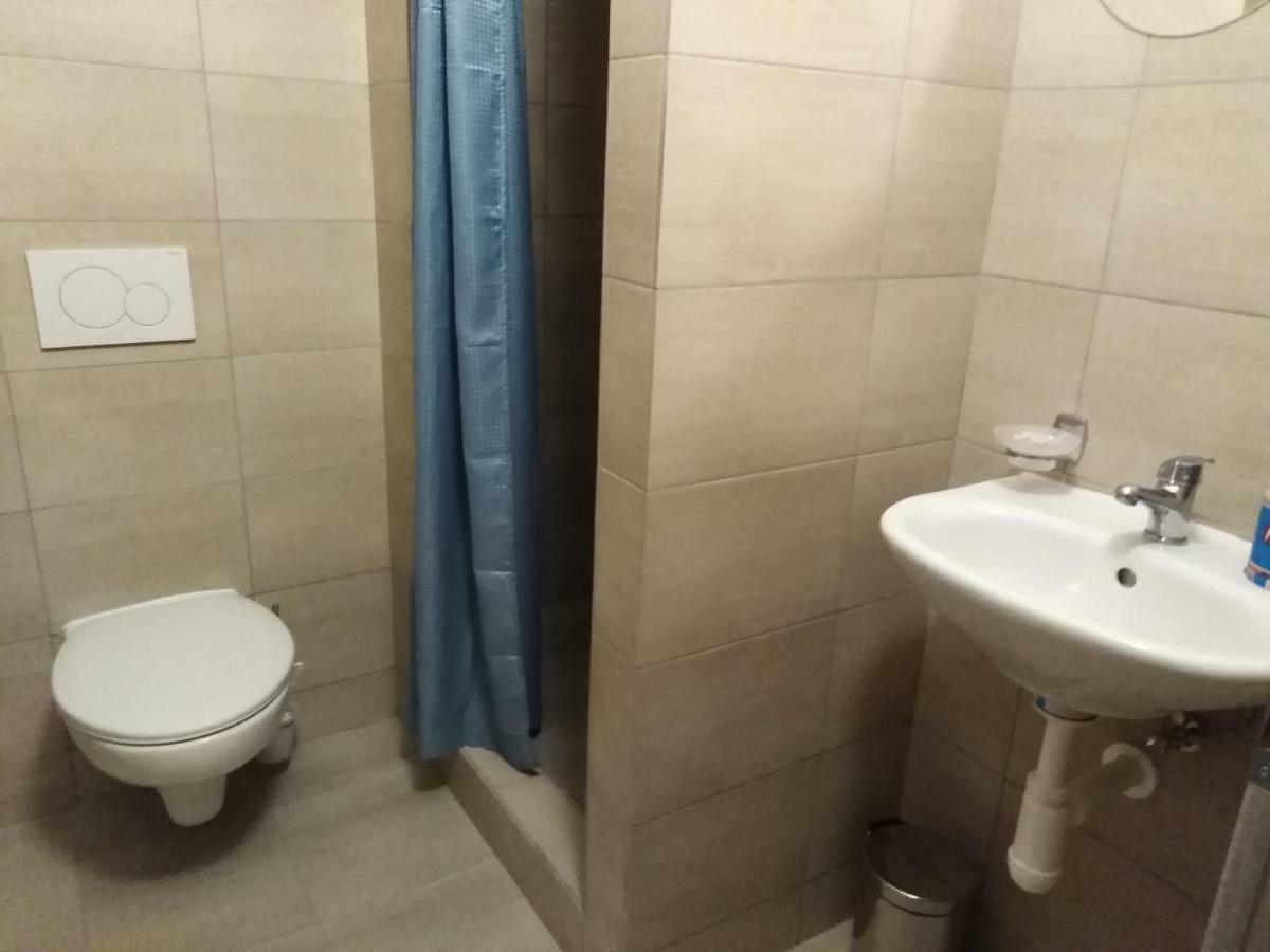 Guest House Mladost Prešov Esterno foto